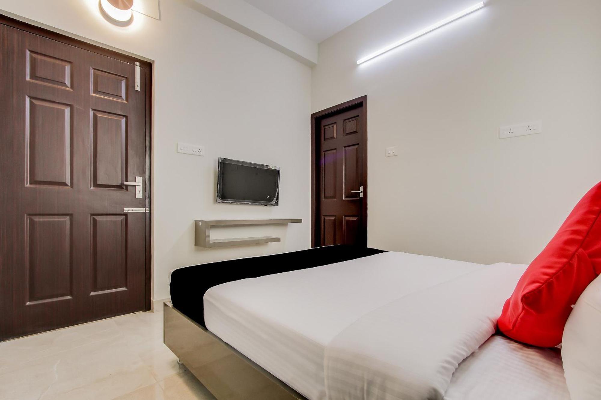 Capital O New Paradise Inn Irugur Exterior foto